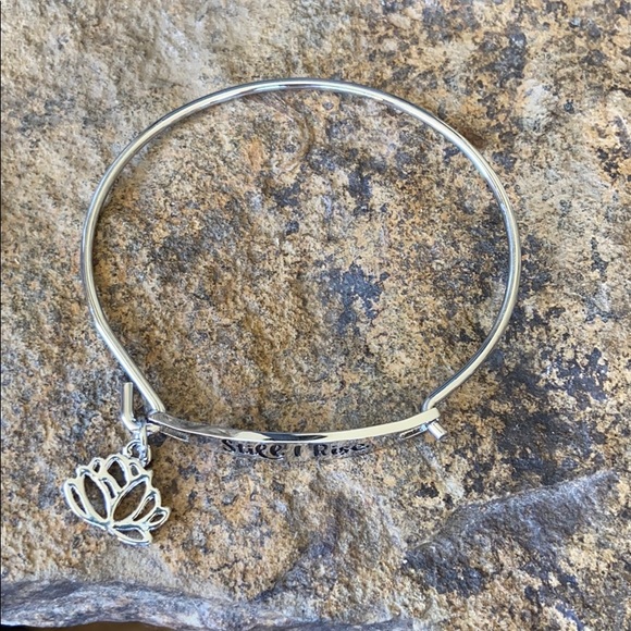 💖Still I Rise Bracelet - Picture 4 of 5